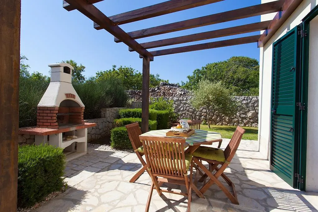 Apartment Magas Vrbnik  Vrbnik (Primorje-Gorski Kotar)